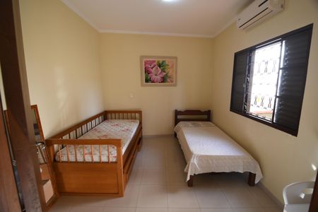 Casa à venda com 282m², 4 quartos e 2 vagasQuarto 2