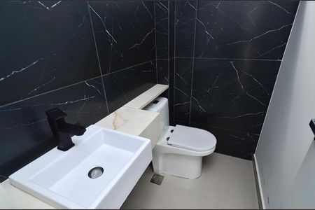 Apartamento à venda com 142m², 3 quartos e sem vaga Apartamento à venda com 142m², 3 quartos e sem vagaBanheiro cobertura