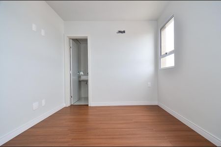 Apartamento à venda com 142m², 3 quartos e sem vaga Apartamento à venda com 142m², 3 quartos e sem vagaSuíte