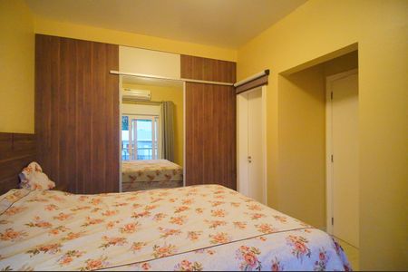 Casa de condomínio à venda com 100m², 3 quartos e 2 vagasSuíte