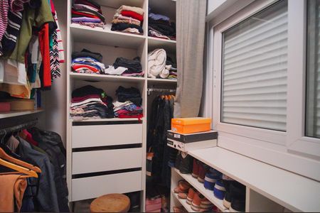 Casa de condomínio à venda com 100m², 3 quartos e 2 vagasCloset da suíte