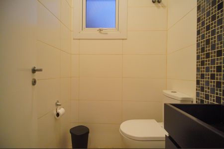 Casa de condomínio à venda com 100m², 3 quartos e 2 vagasBanheiro