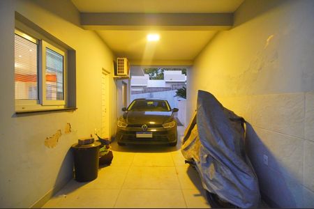 Casa de condomínio à venda com 100m², 3 quartos e 2 vagasGaragem