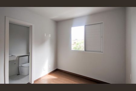 Apartamento à venda com 94m², 3 quartos e sem vaga Apartamento à venda com 94m², 3 quartos e sem vagaQuarto