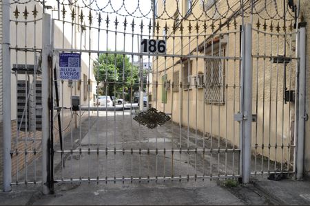 Casa de condomínio à venda com 120m², 3 quartos e 2 vagasFachada e Placa
