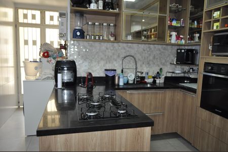 Casa de condomínio à venda com 120m², 3 quartos e 2 vagasCozinha