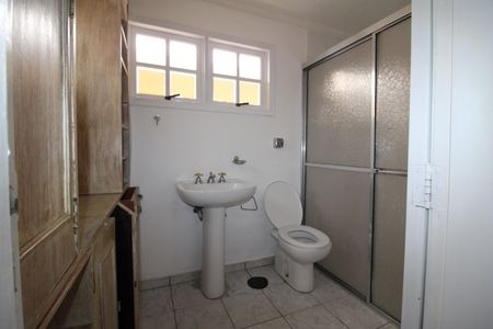 Casa à venda com 125m², 4 quartos e 2 vagas Banheiro/ Suíte