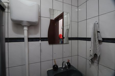 Casa à venda com 170m², 3 quartos e 3 vagasBanheiro suíte 2