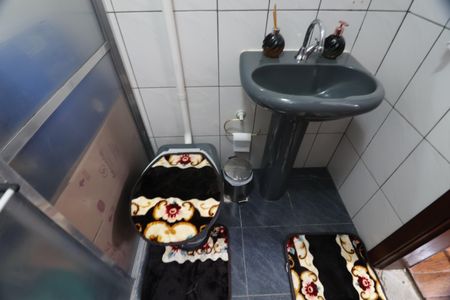 Casa à venda com 170m², 3 quartos e 3 vagasBanheiro suíte 2