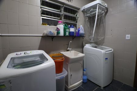 Casa à venda com 170m², 3 quartos e 3 vagasLavanderia