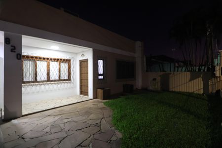 Casa à venda com 170m², 3 quartos e 3 vagasFachada