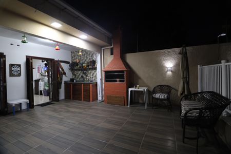 Casa à venda com 170m², 3 quartos e 3 vagasChurrasqueira