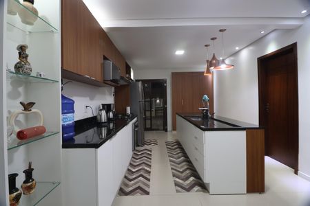 Casa à venda com 170m², 3 quartos e 3 vagasCozinha - Armários