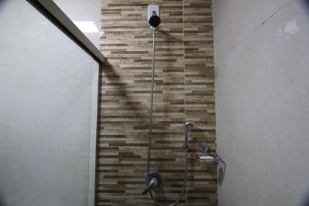 Casa à venda com 170m², 3 quartos e 3 vagasBanheiro suíte 1