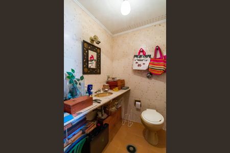 Apartamento à venda com 160m², 4 quartos e 3 vagas Apartamento à venda com 160m², 4 quartos e 3 vagasBanheiro da Suíte 1