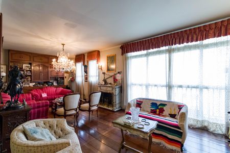 Apartamento à venda com 160m², 4 quartos e 3 vagas Apartamento à venda com 160m², 4 quartos e 3 vagasSala