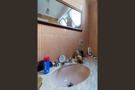 Apartamento à venda com 160m², 4 quartos e 3 vagas Apartamento à venda com 160m², 4 quartos e 3 vagasBanheiro da Suíte 3