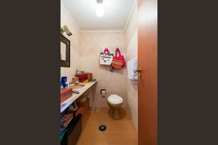 Apartamento à venda com 160m², 4 quartos e 3 vagas Apartamento à venda com 160m², 4 quartos e 3 vagasBanheiro da Suíte 1