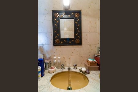 Apartamento à venda com 160m², 4 quartos e 3 vagas Apartamento à venda com 160m², 4 quartos e 3 vagasBanheiro da Suíte 1