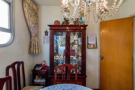 Apartamento à venda com 160m², 4 quartos e 3 vagas Apartamento à venda com 160m², 4 quartos e 3 vagasCozinha