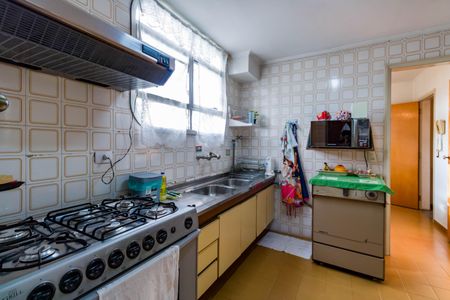 Apartamento à venda com 160m², 4 quartos e 3 vagas Apartamento à venda com 160m², 4 quartos e 3 vagasCozinha