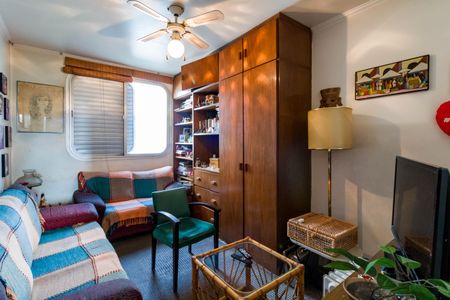 Apartamento à venda com 160m², 4 quartos e 3 vagas Apartamento à venda com 160m², 4 quartos e 3 vagasSuite 1