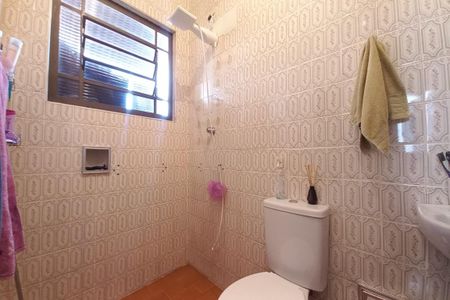 Casa à venda com 156m², 3 quartos e 4 vagasBanheiro da Suíte