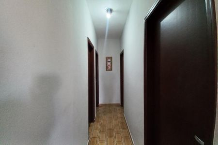 Casa à venda com 156m², 3 quartos e 4 vagasCorredor