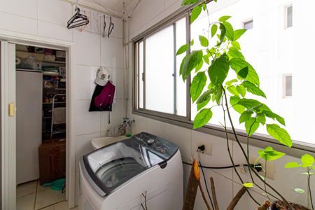 Apartamento à venda com 104m², 3 quartos e 2 vagas Apartamento à venda com 104m², 3 quartos e 2 vagasÁrea de Serviço