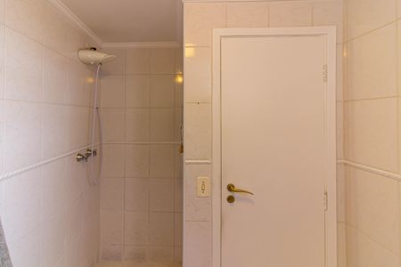 Apartamento à venda com 104m², 3 quartos e 2 vagas Apartamento à venda com 104m², 3 quartos e 2 vagasBanheiro da Suíte