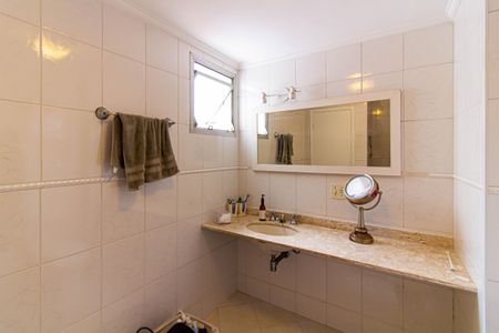 Apartamento à venda com 104m², 3 quartos e 2 vagas Apartamento à venda com 104m², 3 quartos e 2 vagasBanheiro da Suíte