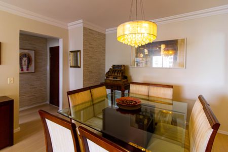 Apartamento à venda com 104m², 3 quartos e 2 vagas Apartamento à venda com 104m², 3 quartos e 2 vagasSala de Jantar