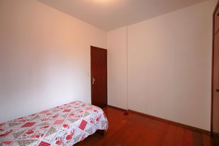Apartamento à venda com 95m², 3 quartos e 1 vagaQuarto 2