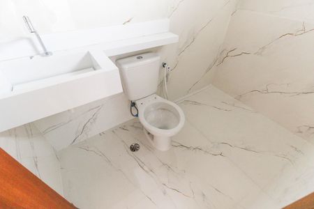 Casa à venda com 168m², 3 quartos e 1 vaga Casa à venda com 168m², 3 quartos e 1 vagaBanheiro da Suíte 1