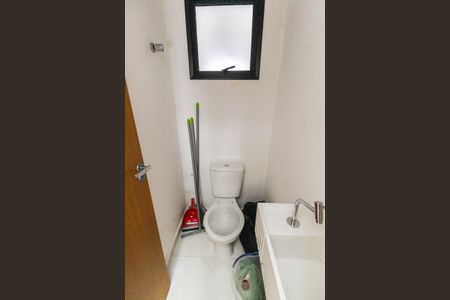 Casa à venda com 168m², 3 quartos e 1 vaga Casa à venda com 168m², 3 quartos e 1 vagaLavabo