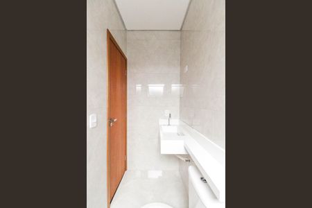 Casa à venda com 168m², 3 quartos e 1 vaga Casa à venda com 168m², 3 quartos e 1 vagaBanheiro Social