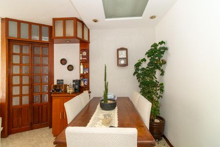 Apartamento para alugar com 65m², 2 quartos e 1 vagaSala
