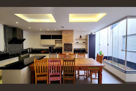 Casa de condomínio à venda com 184m², 4 quartos e 2 vagas Casa de condomínio à venda com 184m², 4 quartos e 2 vagasCozinha