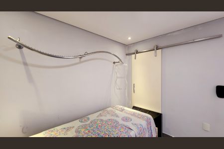 Casa de condomínio à venda com 184m², 4 quartos e 2 vagas Casa de condomínio à venda com 184m², 4 quartos e 2 vagasQuarto 1