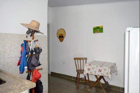 Casa para alugar com 100m², 2 quartos e 1 vagaEdícula 