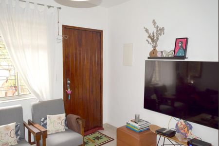 Casa para alugar com 100m², 2 quartos e 1 vagaSala