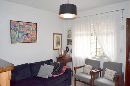Casa para alugar com 100m², 2 quartos e 1 vagaSala