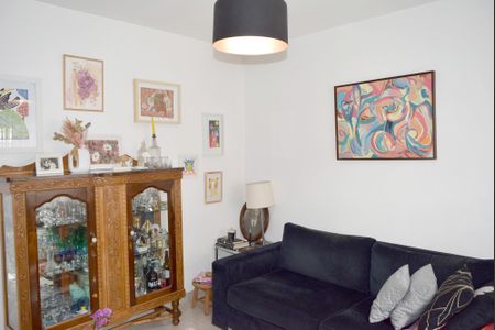 Casa para alugar com 100m², 2 quartos e 1 vagaSala