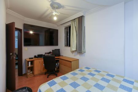 Apartamento à venda com 150m², 3 quartos e 2 vagas Apartamento à venda com 150m², 3 quartos e 2 vagasSuíte