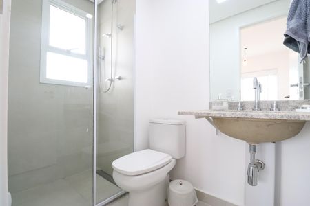 Apartamento à venda com 69m², 2 quartos e 2 vagasBanheiro da Suíte