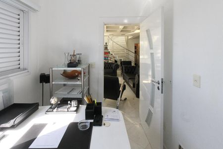 Apartamento à venda com 380m², 4 quartos e 6 vagasEscritório