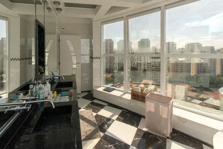 Apartamento à venda com 380m², 4 quartos e 6 vagasBanheiro da Suite 04