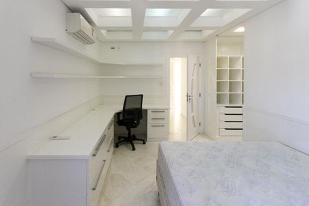 Apartamento à venda com 380m², 4 quartos e 6 vagasSuite