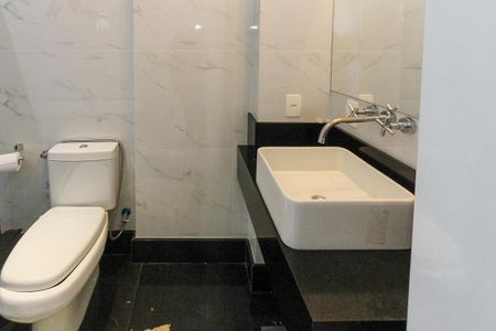 Apartamento à venda com 380m², 4 quartos e 6 vagasBanheiro da Suite