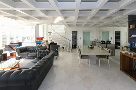 Apartamento à venda com 380m², 4 quartos e 6 vagasSala